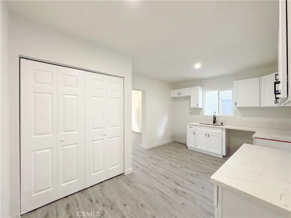 127 E 65th Street, Los Angeles, California 90003 home-pic-5